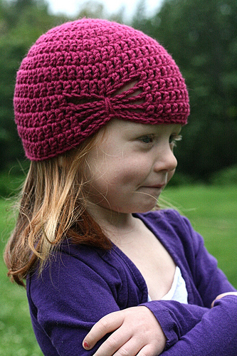 Летняя шапочка для девочки крючком – подборка схем и идей