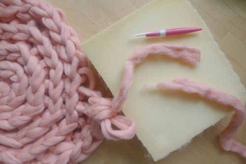 Объемный коврик крючком-подсоедините пряжу