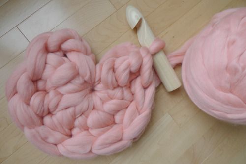 Объемный коврик крючком-начало первого способа плетения